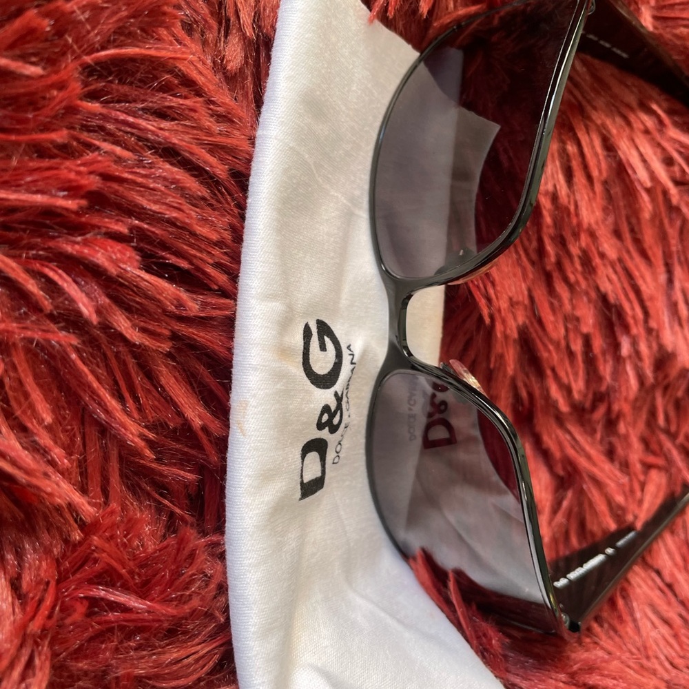 D&G sunglasses. Authentic. In original case. - Picture 11 of 16